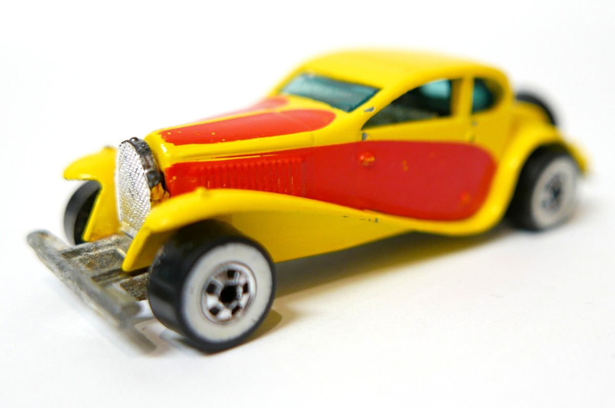 スーパースポーツ Giallo Bugatti(イエロー) チェイスカー Mini GT #866 Bugatti EB110 Super Sport Giallo Bugatti| Dream