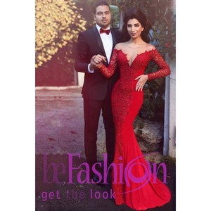 vestito lungo con spacco davanti