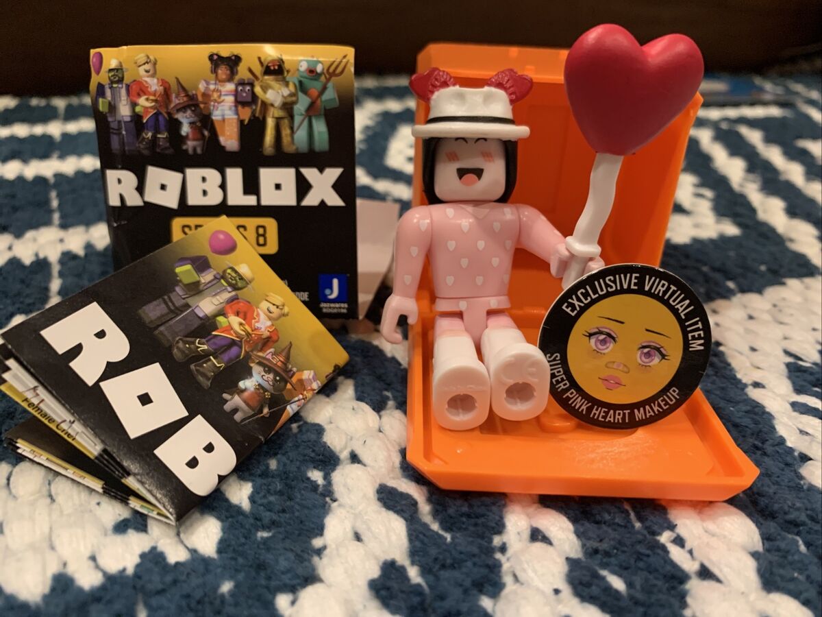 cSapphire Roblox Toy with Super Pink Heart Face Code