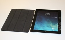 Apple iPad 4 16GB WiFi MD510LL/A Black - Working - Cracked Front Screen