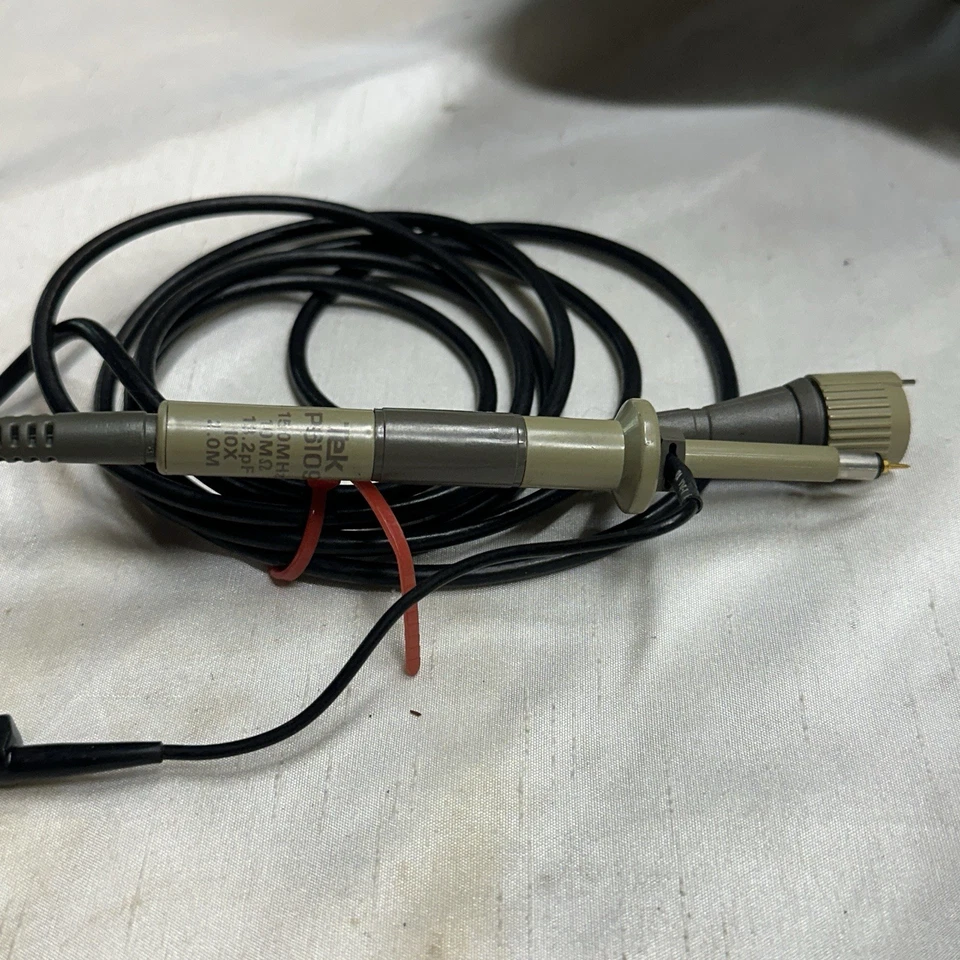 Osciloscopio analógico Tektronix 2247A 100 MHz 4 canales de colección contador/temporizador - probado Foto 4 de 4