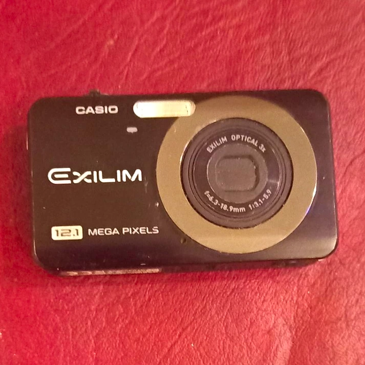 Casio Exilim EX-Z90 Compact 12.1MP Black Digital Camera 3x Zoom USB Flash, photo 1 of 5