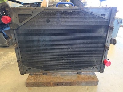 USED 2006 Nat'l TROPICAL RV Diesel RADIATOR VAB1040201 Ship Los Angeles 