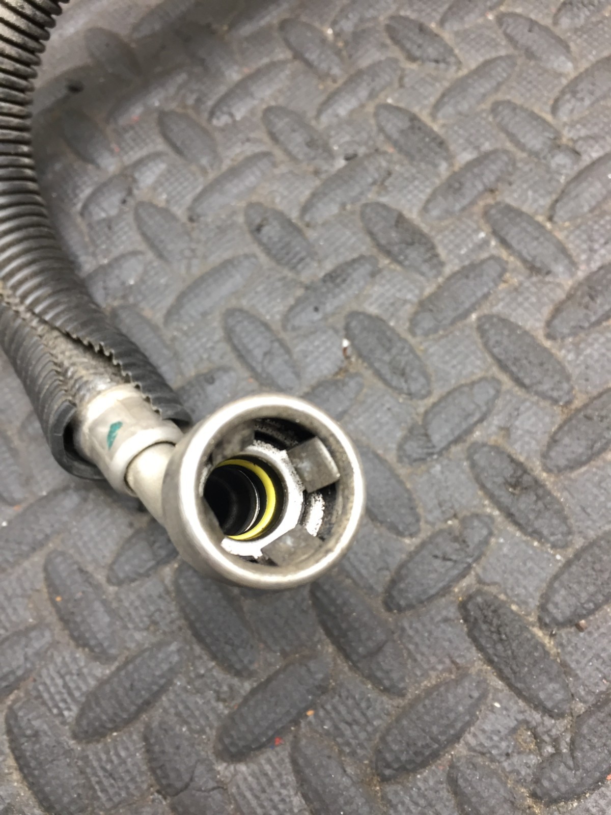 05-13 CHEVROLET CORVETTE C6 XLR FUEL PUMP FEED LINE GAS TANK SUPPLY HOSE OEM #5