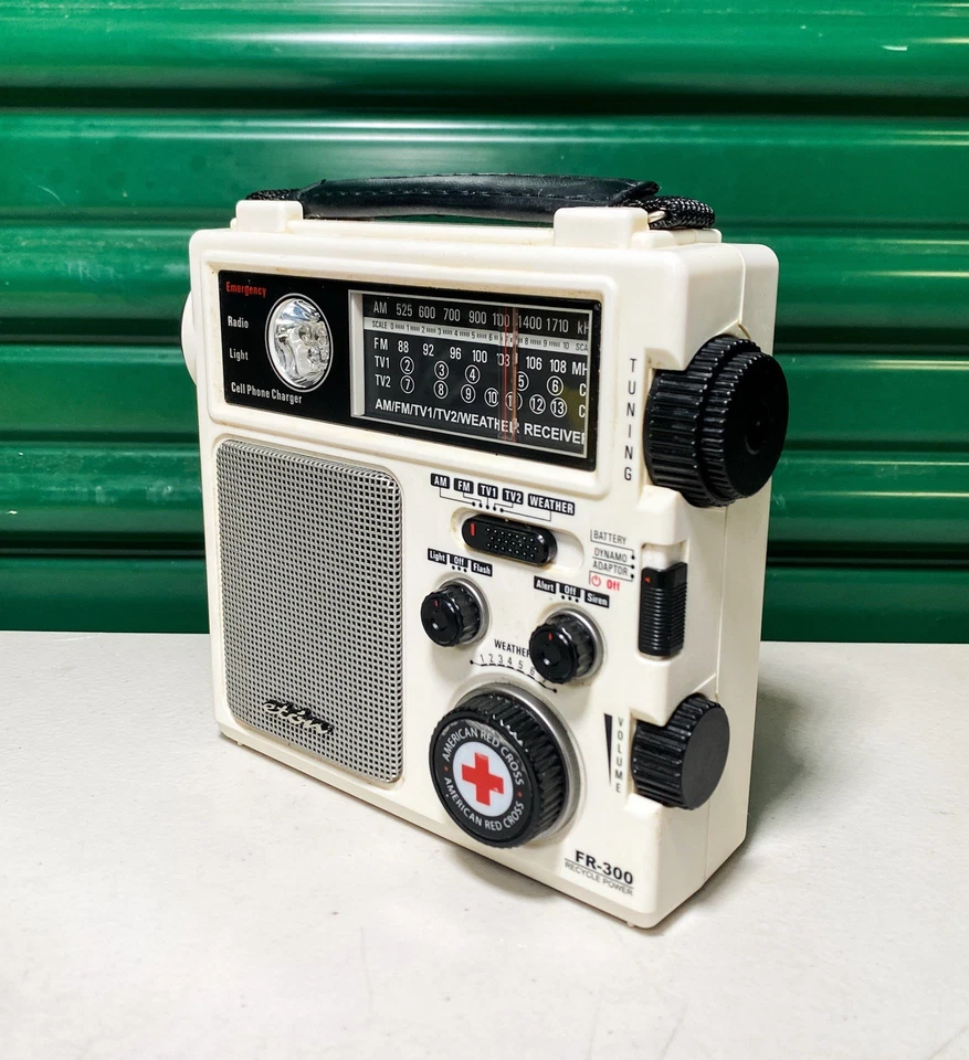 Eton FR-300 Radio AM/FM/TV1/TV2/Weather Receiver Battery Electric or Hand Crank - Image 2 of 4