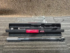 Urrea 6025FL 23-3/4"L Click Torque Wrench, One Scale, 1/2" Drive, 30-250 Ft/Lb.,