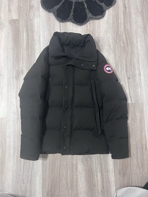 Canada Goose Men's Black Insulated Heavyweight Short Puffer Jacket Size SP Logo
