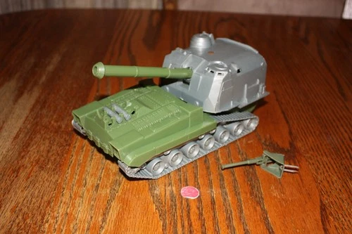 Vintage Ideal 2-Tone Self-Propelled 155mm Shooting Gun or Army Tank - Marx, MPC