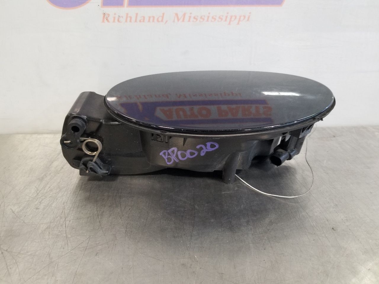 Maserati Levante 2022-2022 Fuel door