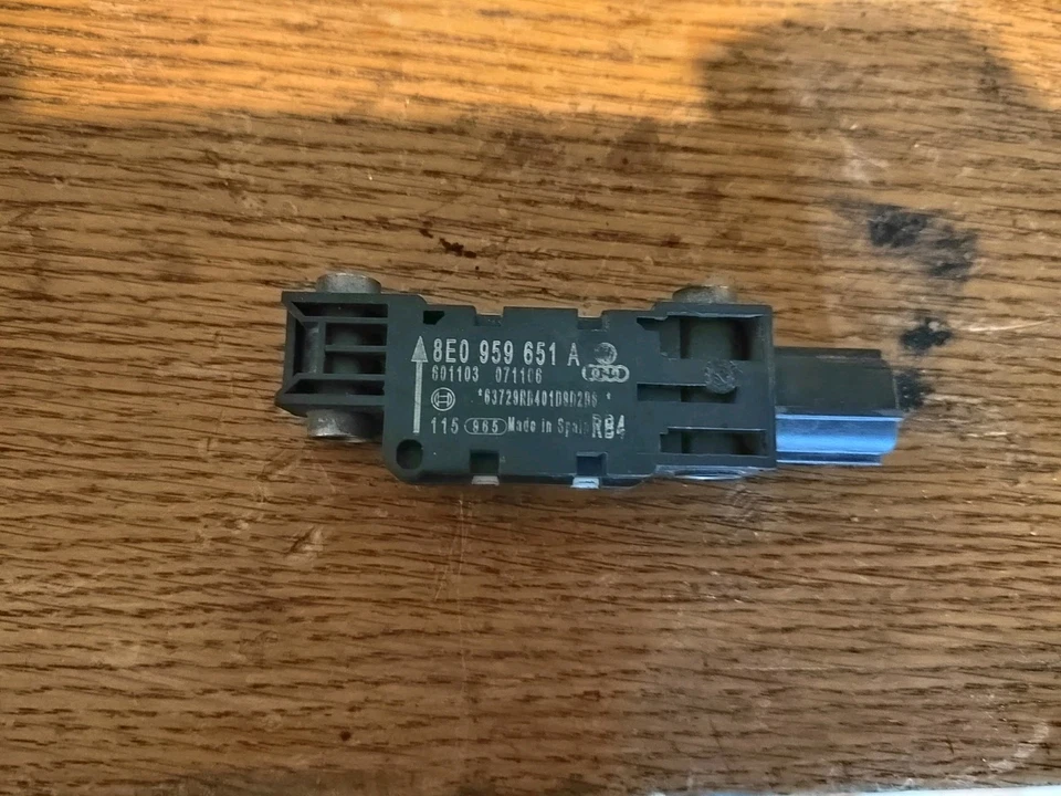 Capteur Airbag Audi A3 8p 8E0959651a - Photo 1/1