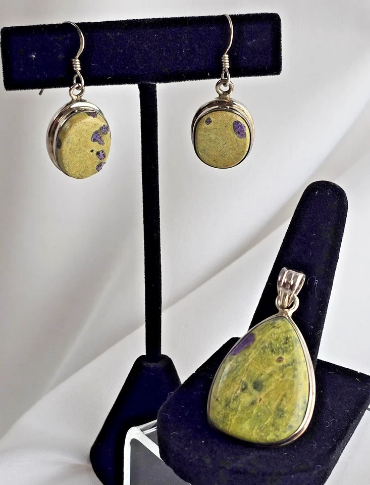 蛇形石质吊坠和悬垂耳环套装纯银 SJ925 — 第 4/4 张图片