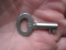 antique  steamer trunk baggage luggage key corbin  # t 1 padlock lock hardware