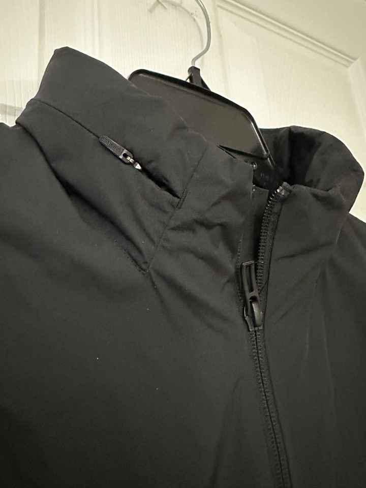 Adidas Black Longsleeves Hoodie Jacket Size XL Extra Large Windbreaker