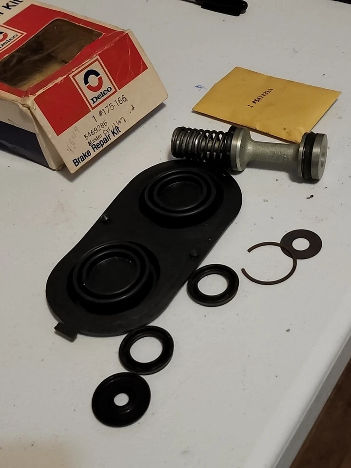 GM NOS 1968 Pontiac Firebird Lemans  Brake Master Cylinder Repair Kit # 5469286 - Image 2 of 2