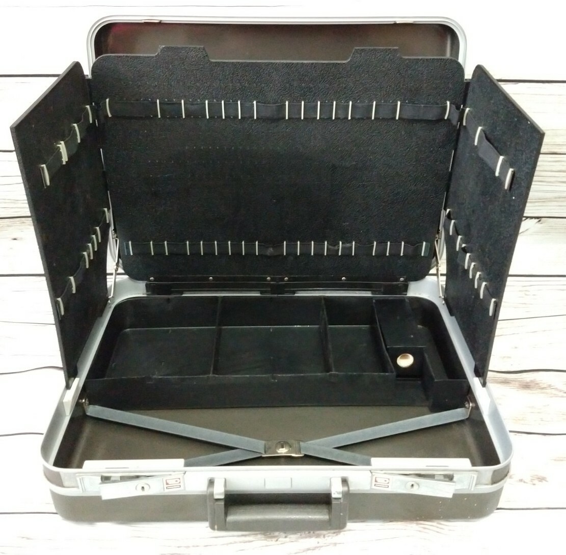 delsey briefcase hard shell