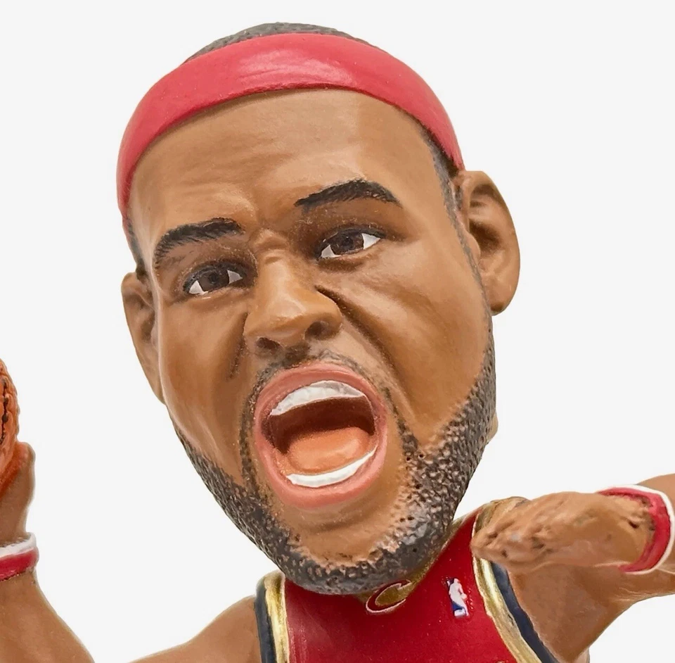LeBron James Lakers, Cavs, Heat 40k Points Milestone Triple Bobblehead FOCO NEW - Image 3 of 4
