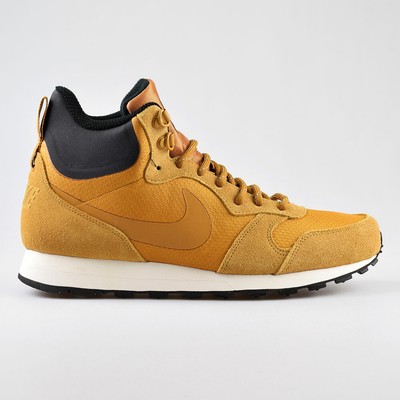 nike md runner 2 black gold