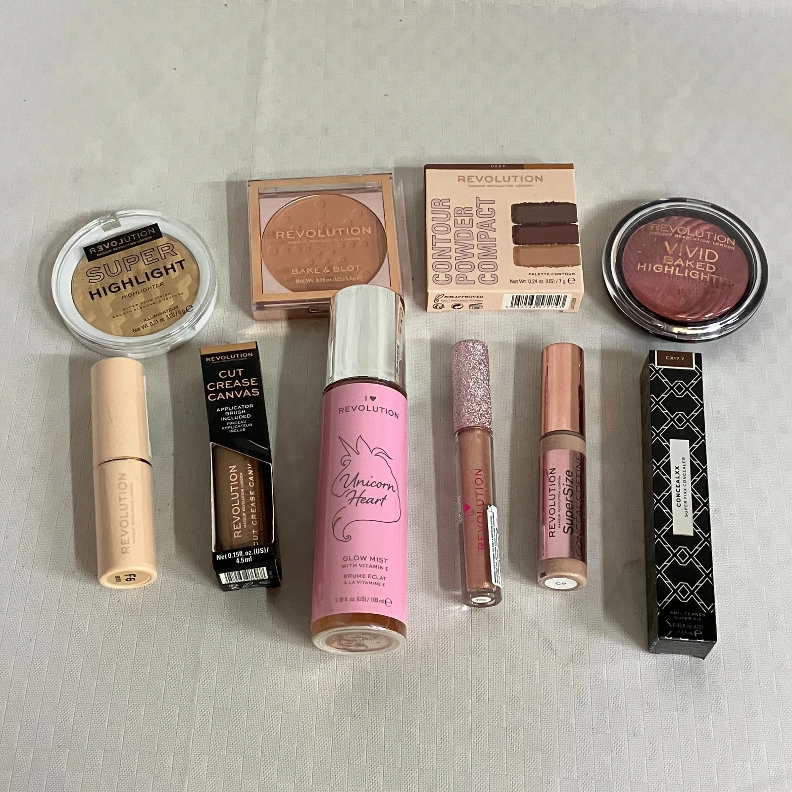 Revolution 10 Set Makeup Kit – Highlighter, Concealer, Mist, Powder & More
Opens in a new window or