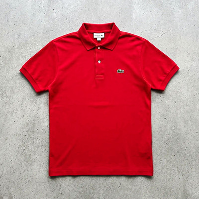 Lacoste Herren Polo M rot Kurzarm Kragen Knopfleiste Logo Piqué Baumwolle