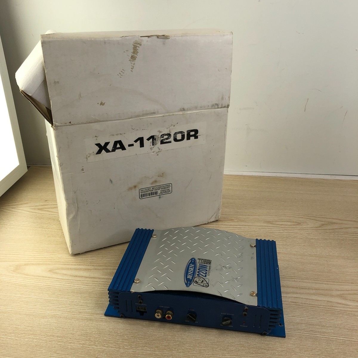 Jensen Vintage XA 1120R - 2 Channel 220 Watt Bridgeable Car