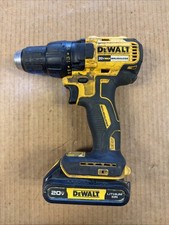 (Z263) Used Dewalt DCD777 1/2" 20V CORDLESS DRILL / DRIVER W/ BATTERY No Charger