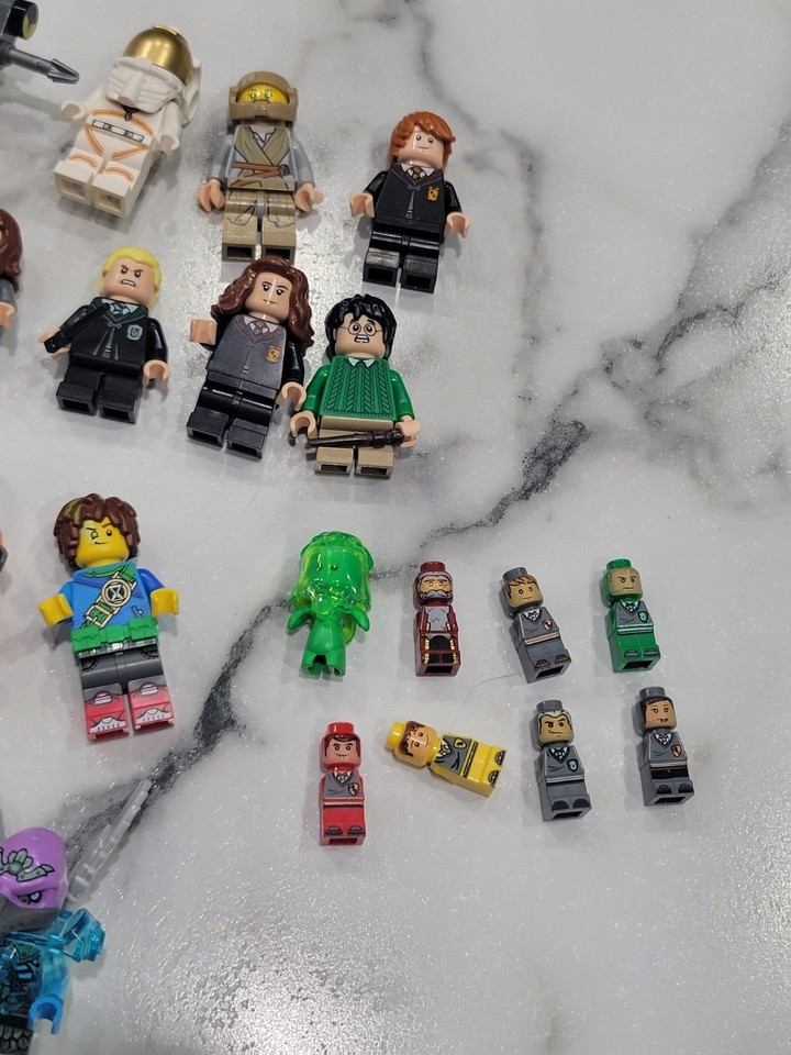 39 Lego Mini Figure Lot Plus Extea Torso's And Motorcycle Harry Potter ...