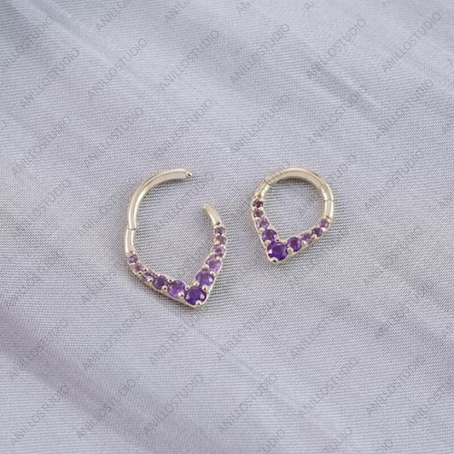 Clicker de tabique en forma de V de amatista natural en oro amarillo de 14 k, hélice, clicker de tragus - Imagen 4 de 17