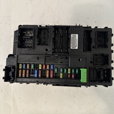 2020 LINCOLN AVIATOR BCM DISTRIBUTION FUSE RELAY BOX OEM LU5T15604LAAL