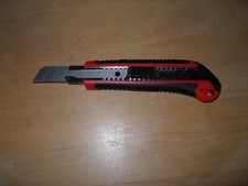 MLS Safety Cuttermesser, Teppichmesser, NEU mit Klinge, robust