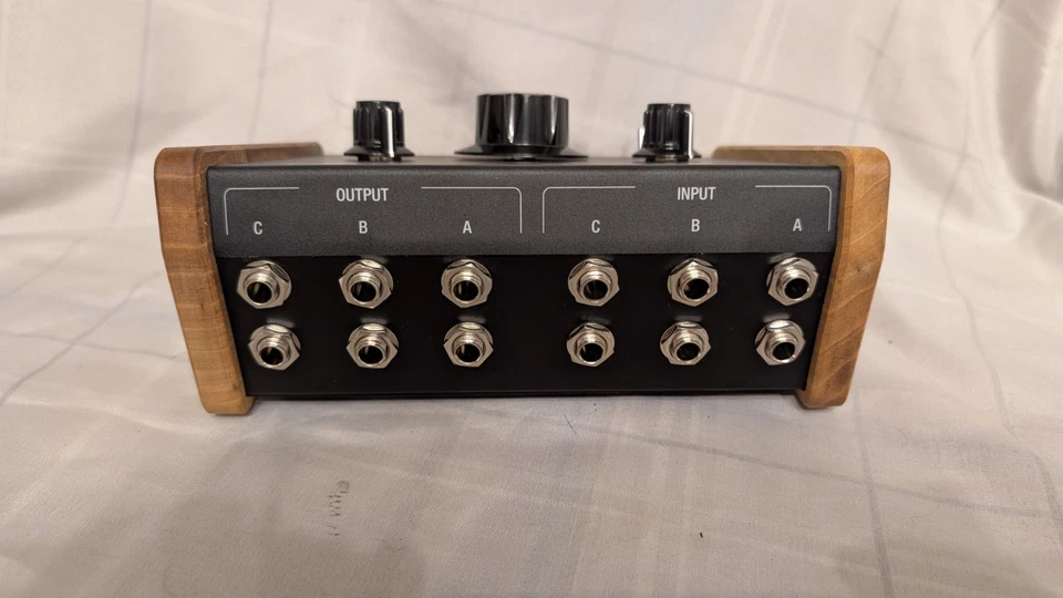 Nuevo Controlador de Monitoreo Equilibrado Pasivo de Sonido Antiguo. Nuevo en caja. Foto 4 de 4