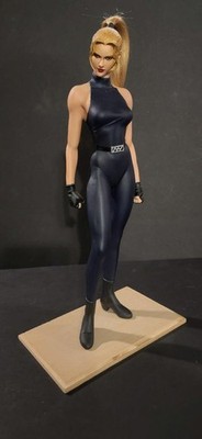 RARE 1993 FEWTURE MODELS 1/6 SARAH VIRTUA FIGHTER RESIN MODEL BUILT AND PAINTED