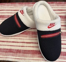 Nike Burrow Slipper Mens Sz 13 Red Gold Black Zip Accent Logo Rubber Sole DZ4854