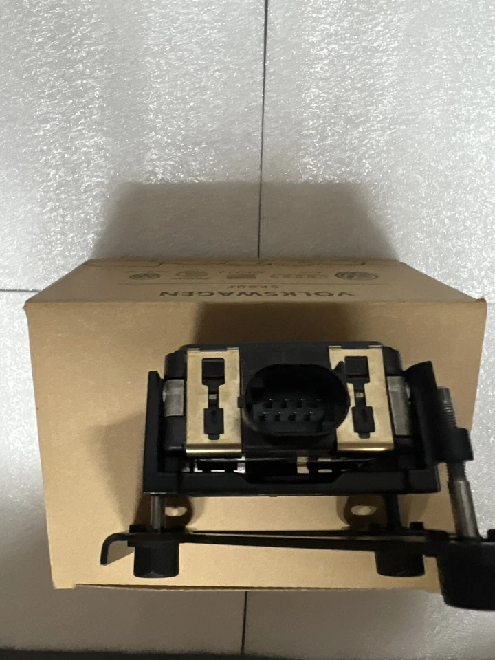 SKODA FABIA 2015 - 2021 MK3 RADAR CONTROL SENSOR WITH HOUSING ACC NEW 5Q0907561P - Image 3 of 4