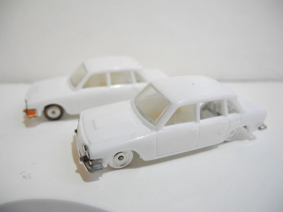 VINTAGE TRIANG MINIX 1:80 SCALE LOT OF 11 PLASTIC MODELS FROM THE 60's EXCELLENT - Image 4 of 4