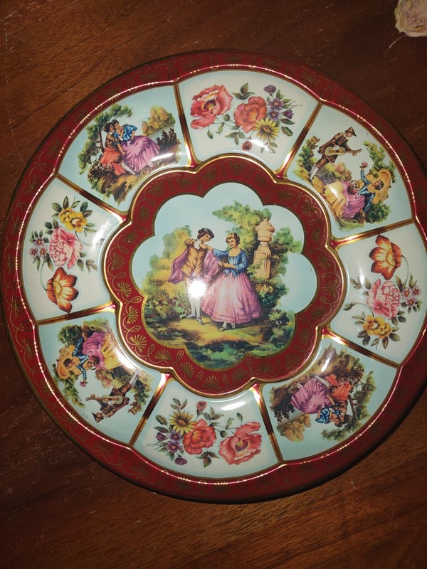 Vintage Decorated Ware Designer by Daher Metal Service Trays 1971 Victorian Love