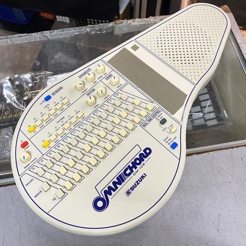 SUZUKI OMNICHORD OM108 Strumplate Auto Bass Chord Electronic Musical