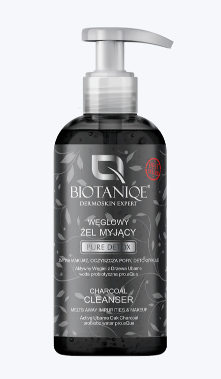 Biotaniqe Pure Detox Charcoal Cleanser Melts Away Impurities & Make Up 200ml