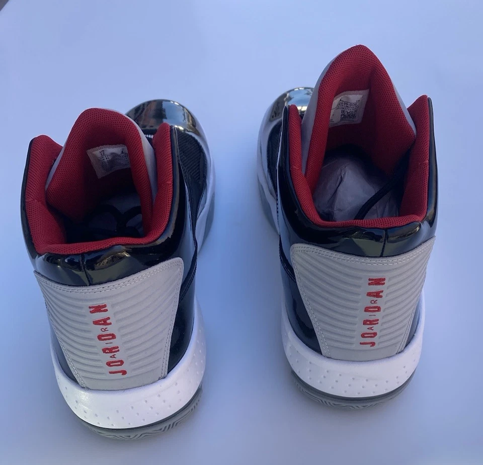 Tenis de baloncesto Nike Jordan Max Aura 2 para hombre talla 12 EE. UU. CK6636 006 Foto 4 de 4