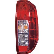 Feu arrière Nissan NP300