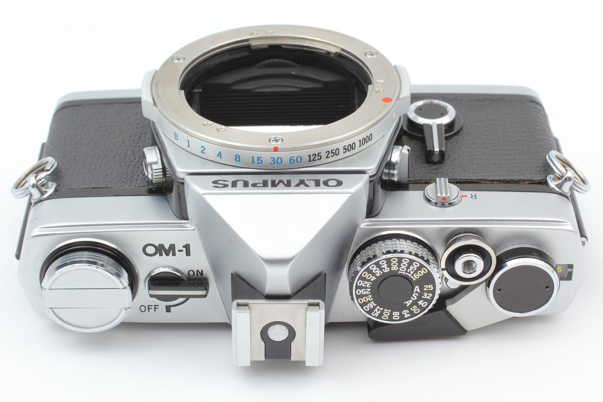 慎　OM-1 Nikon Z30 vs OM System OM-1 Detailed Comparison