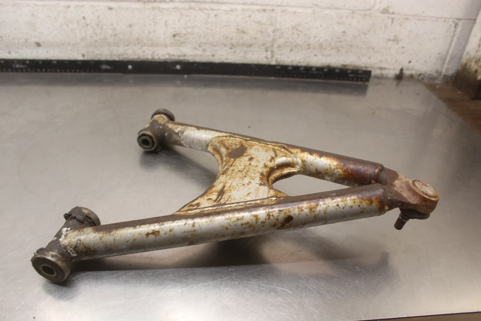 Yamaha Warrior 350 YFM350X 1988 mando delantero inferior izquierdo brazo H134 Foto 4 de 4