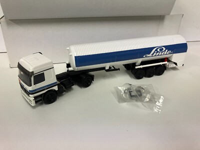 Conrad Mercedes Benz actros ''Linde Gas'' promotional model 1/50 BNIB