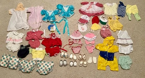 Lot over 20 Vintage Cabbage Patch Kids Baby Doll Clothes Outfits READ PLEASE