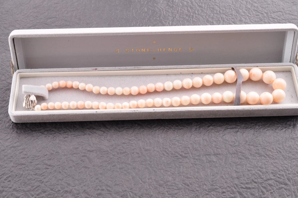 Angel skin coral round Necklace, (17.3in 190ct) 925 silver clasp, Certificate. - Image 2 of 4