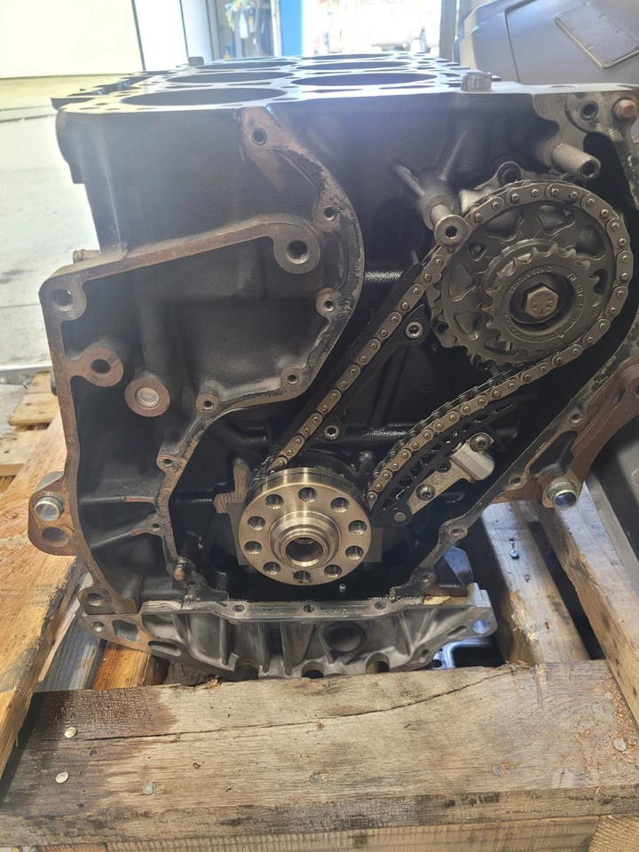 Volkswagen Atlas 2019 bloque de motor V6 de 3,6 L con cárter de aceite superior e inferior Foto 2 de 4