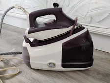 Rowenta Perfect Steam Steam Iron Station Micropress 400 DG8520