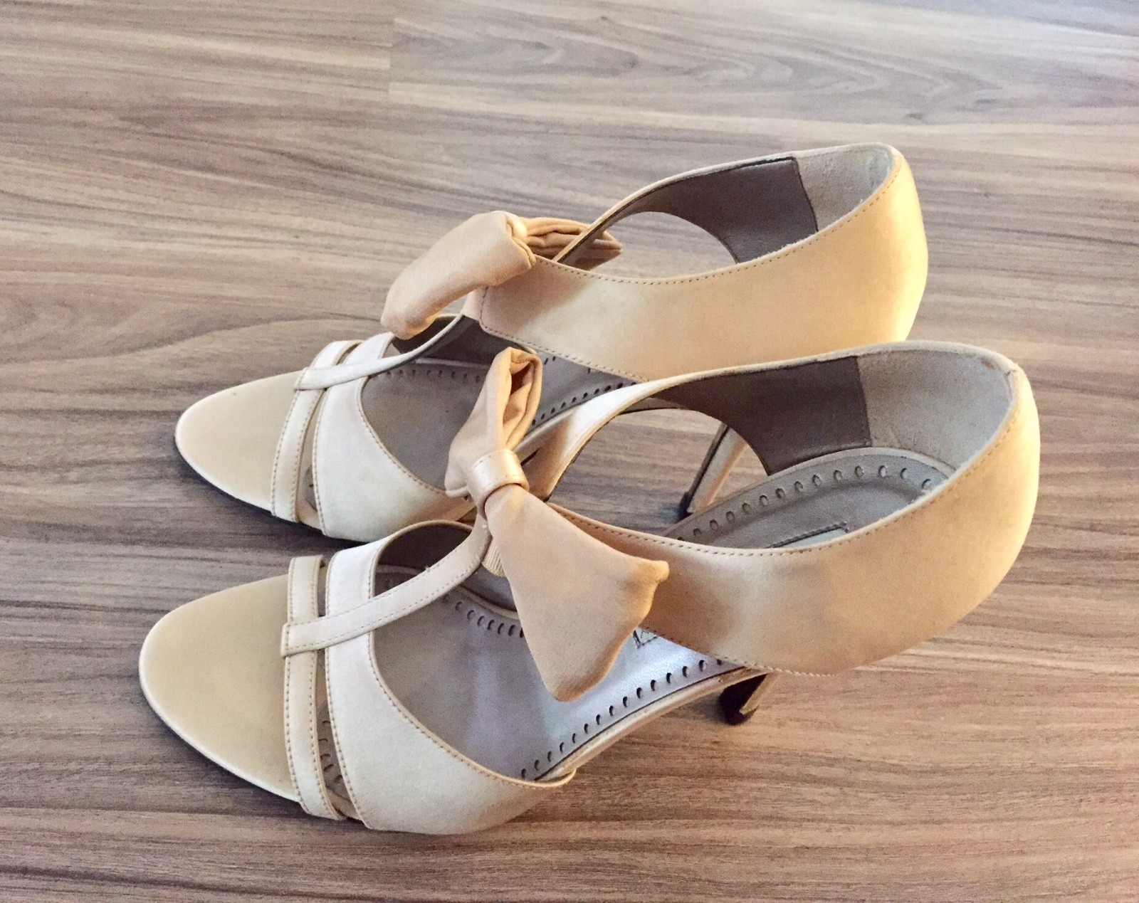Stella Mccartney Bow Satin Sandals Gold Beige Siz… - image 2
