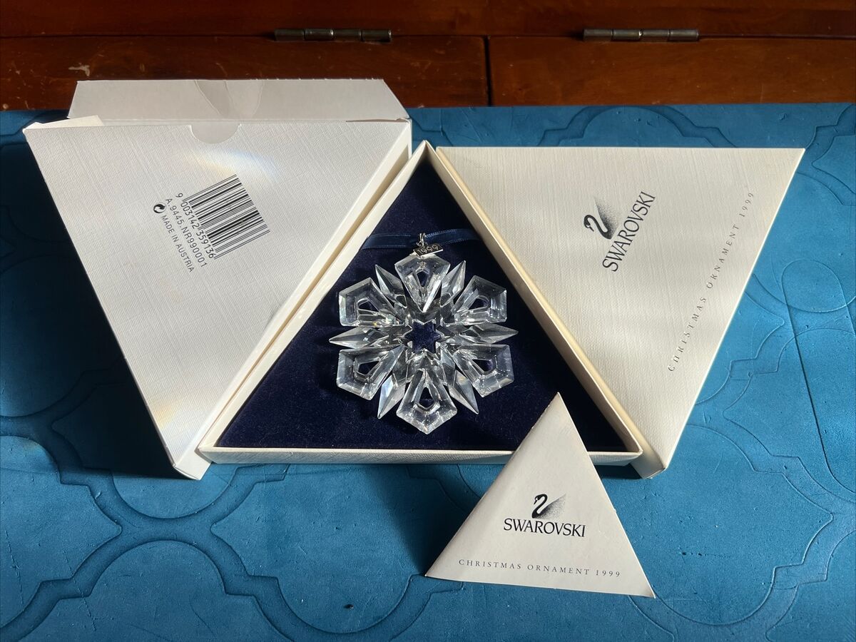Swarovski 1999 Christmas ornament 235913 New in original box Swarovski 1999 Christmas ornament 235913 New in original box