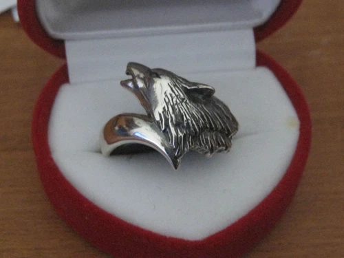WOLF RING in .925 STERLING SILVER   wolves by Peter Stone.  UK SELLER
