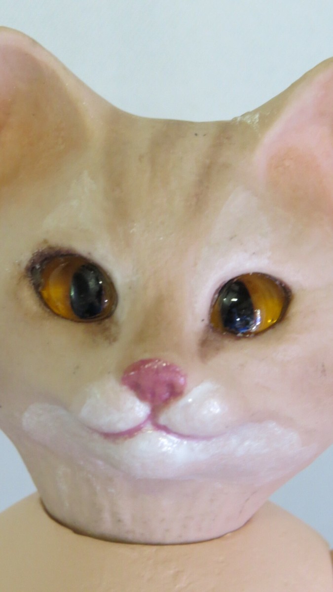 Poupée chat rose, blanche et dorée | Maisons du Monde
